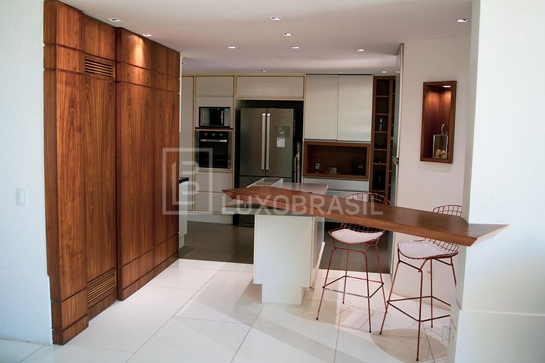 LB - RJ752 Mansion Le Joux 04 Suites and 02 Rooms Joá Season