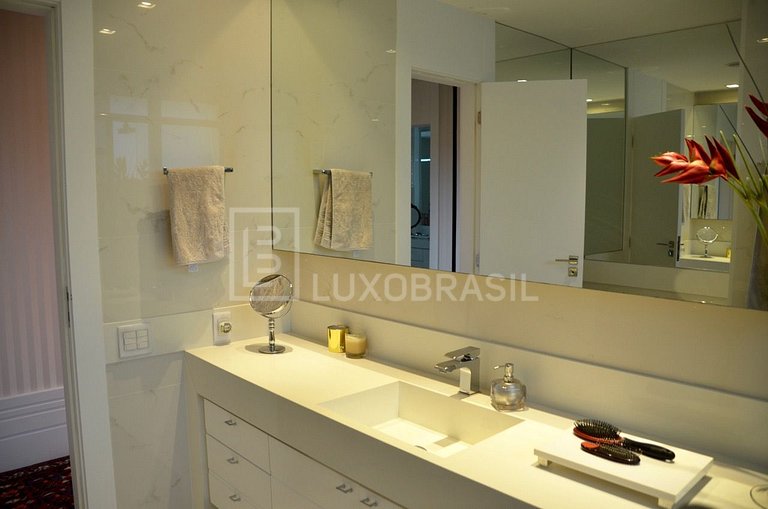 LB - RJ819 Apartamento 5 suítes de altíssimo padrão à venda,