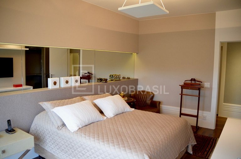 LB - RJ819 Apartamento 5 suítes de altíssimo padrão à venda,