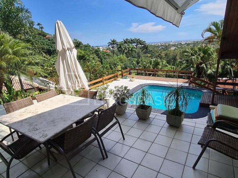 LB - RJ821 4-Bedroom House for Sale in Portinho do Massarú –