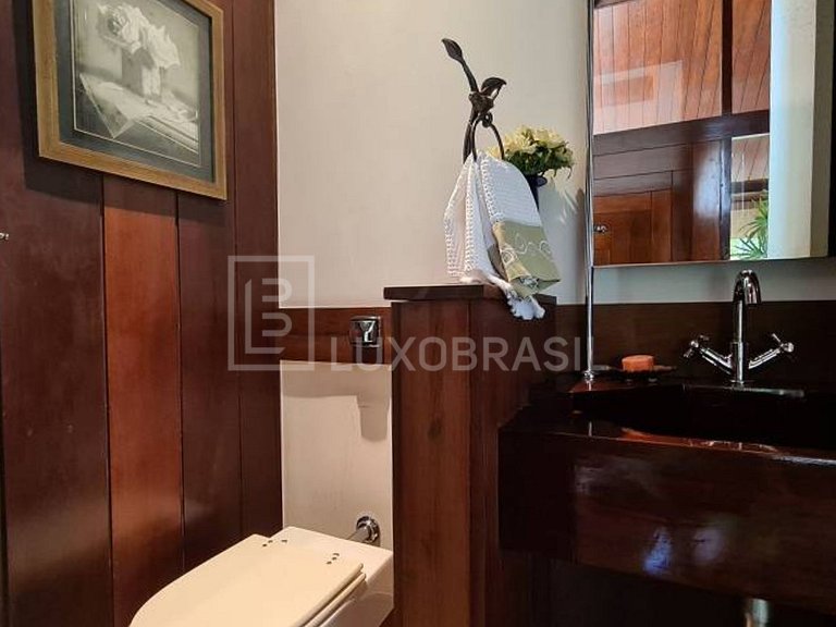 LB - RJ821 4-Bedroom House for Sale in Portinho do Massarú –