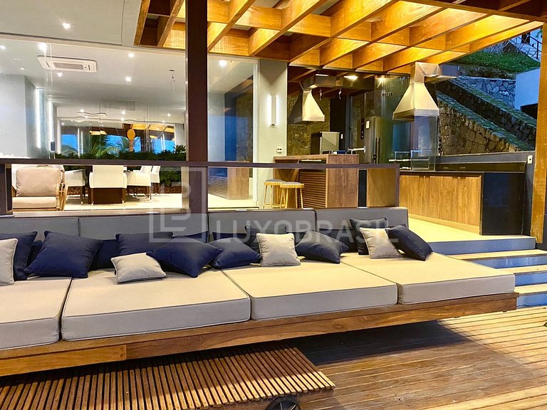 LB - AR805 Casa Tríplex com 05 suítes à venda, 430 m² por R$