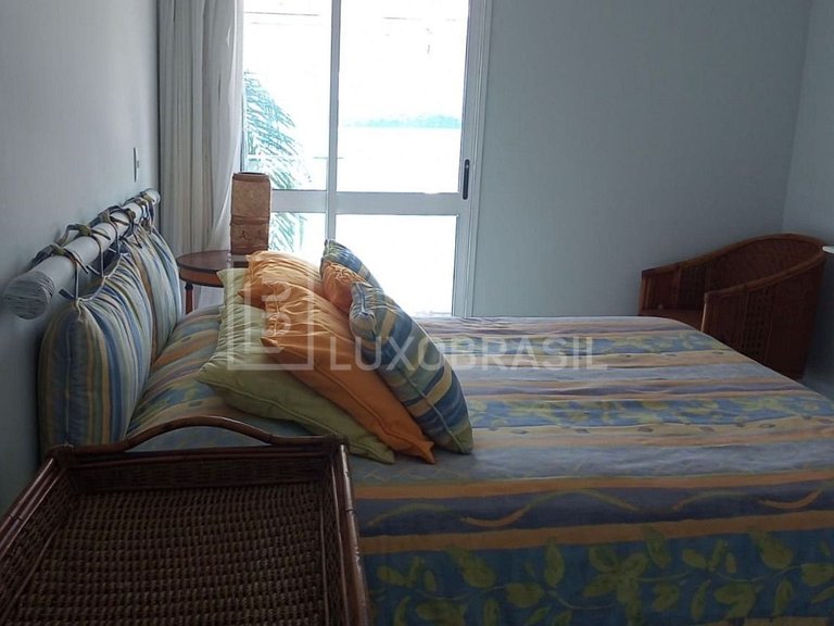 LB - AR805 Casa Tríplex com 05 suítes à venda, 430 m² por R$