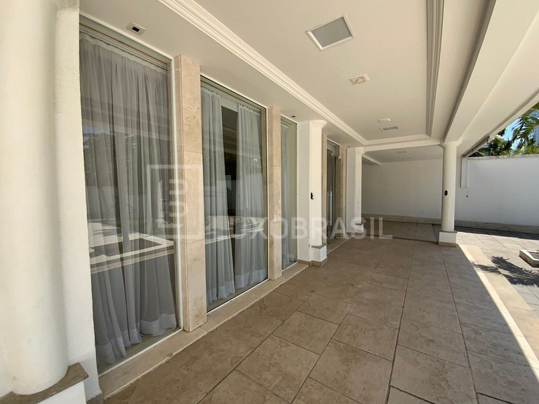 LB - RJ839 Casa com 04 suítes à venda no Condomínio Jardim M