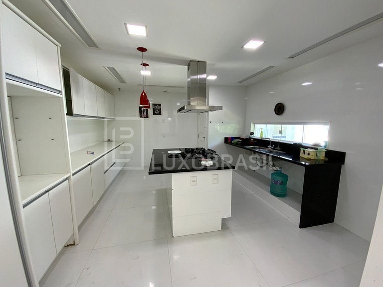 LB - RJ839 Casa com 04 suítes à venda no Condomínio Jardim M