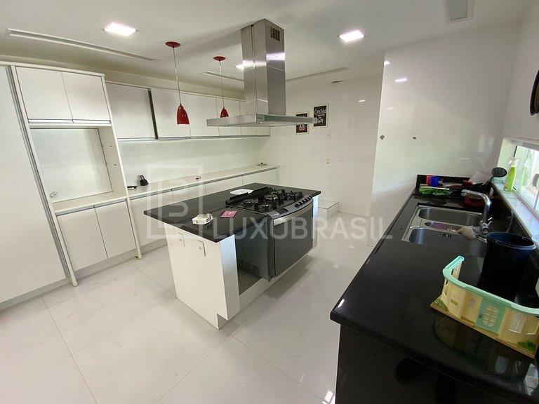 LB - RJ839 Casa com 04 suítes à venda no Condomínio Jardim M