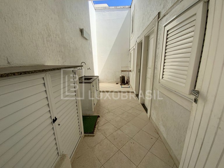 LB - RJ839 Casa com 04 suítes à venda no Condomínio Jardim M
