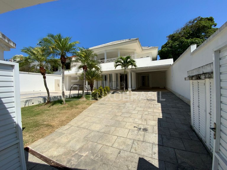 LB - RJ839 Casa com 04 suítes à venda no Condomínio Jardim M
