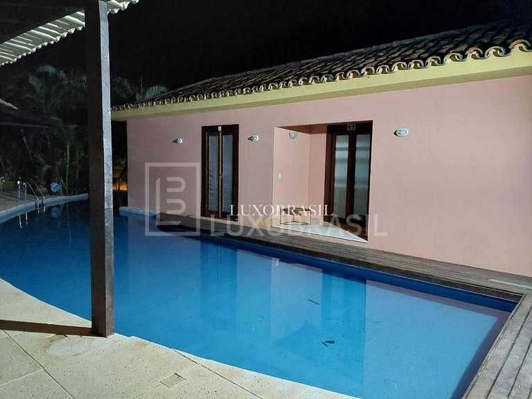 LB - BZ58 Casa Com 05 Suítes À Venda, 220 m² por R$6.000.000