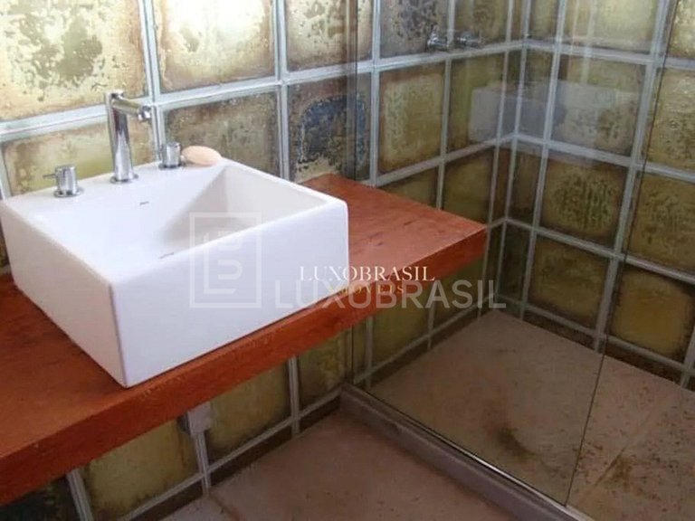 LB - BZ58 Casa Com 05 Suítes À Venda, 220 m² por R$6.000.000