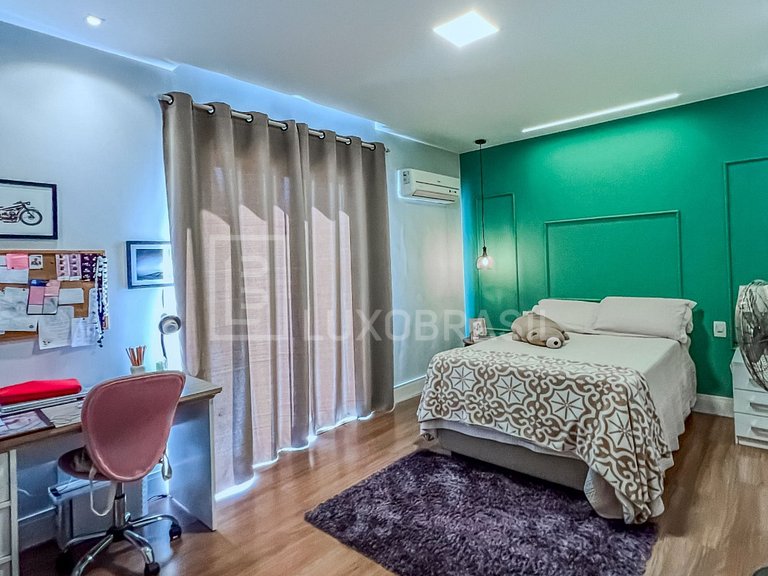 LB – RJ940 Casa Dúplex con 03 dormitorios en venta, 215 m² -