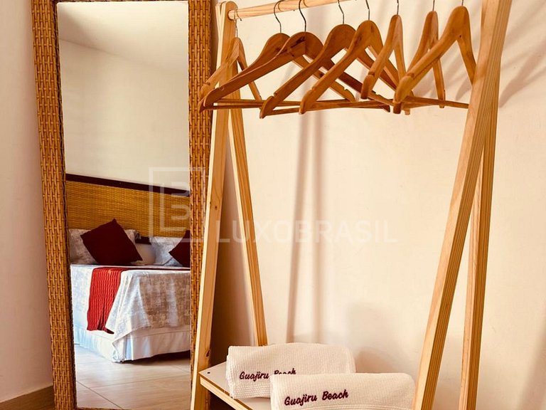 LB – CE801 Casa Duplex à Venda com 4 Suítes no Condomínio Gu