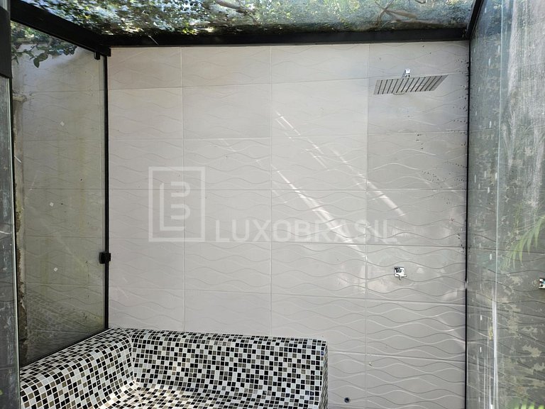 LB – RJ810 Casa Ampla à Venda com 3 Suítes e Área de Lazer C