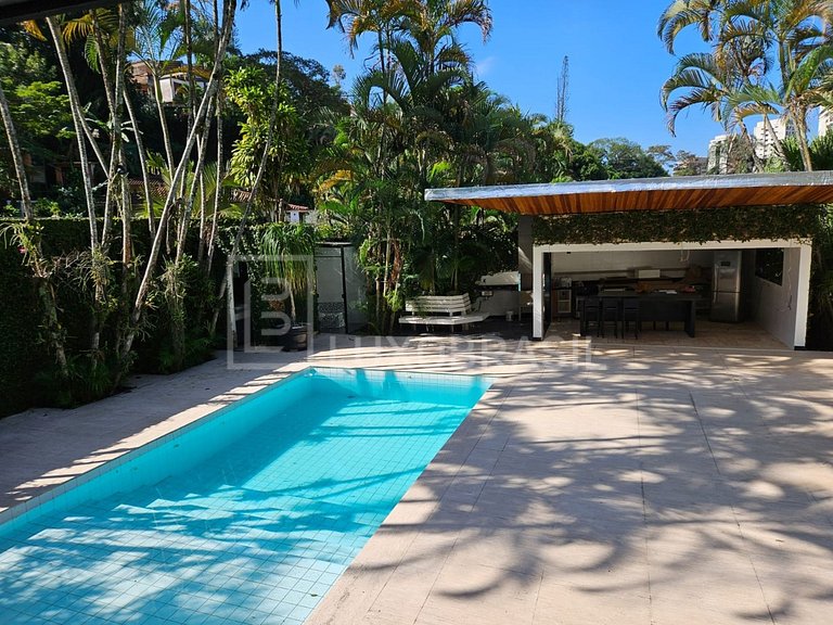 LB – RJ810 Casa Ampla à Venda com 3 Suítes e Área de Lazer C