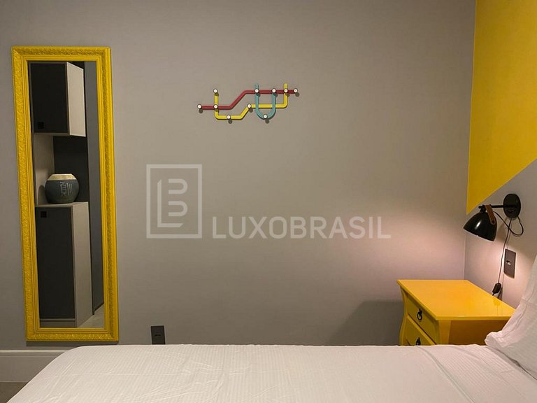 LB - RJ44 Flat in Barra with Side Sea View and 2 Balconies –