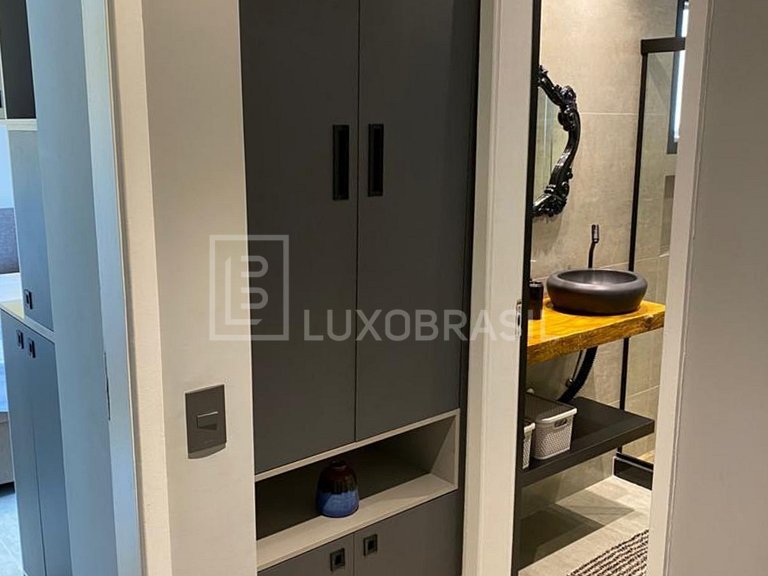 LB - RJ44 Flat in Barra with Side Sea View and 2 Balconies –