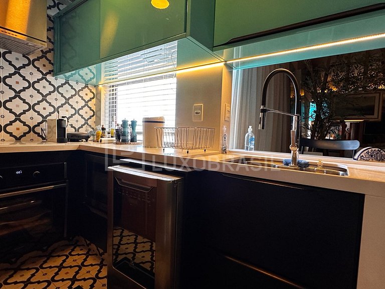 LB - RJ878 Apartment at Barra Beach with 1 Suite and Side Se