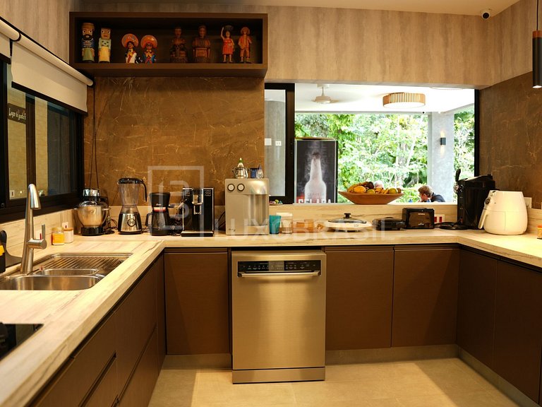 LB - SP804 Magnífica Casa com 6 Suítes no Condomínio Costa d
