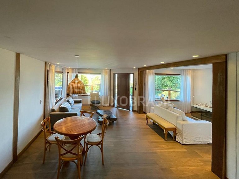 LB - AR803 6-Suite House with Ocean View in Porto Galo Condo