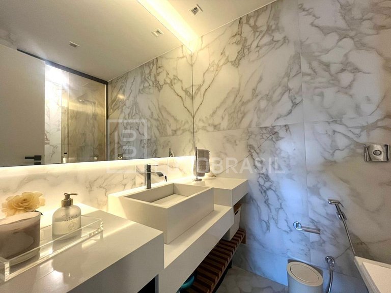 LB - RJ902 Apartamento 3 Suítes à Venda no Atlântico Sul – B