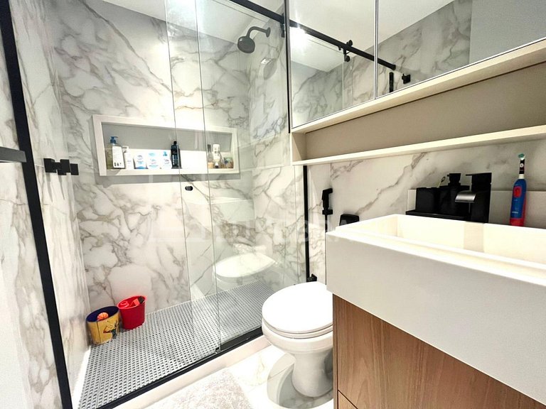 LB - RJ902 Apartamento 3 Suítes à Venda no Atlântico Sul – B