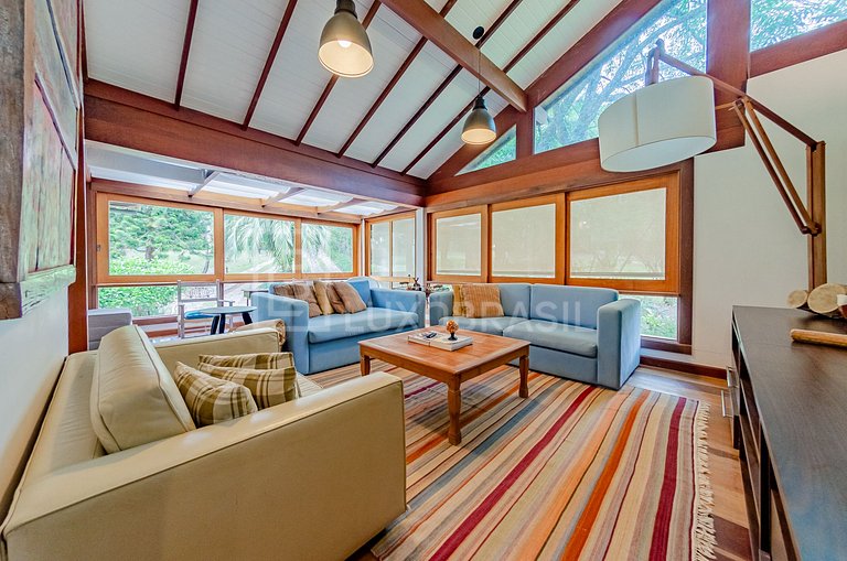 Casa das Videiras – 5 Quartos de Luxo em Petrópolis