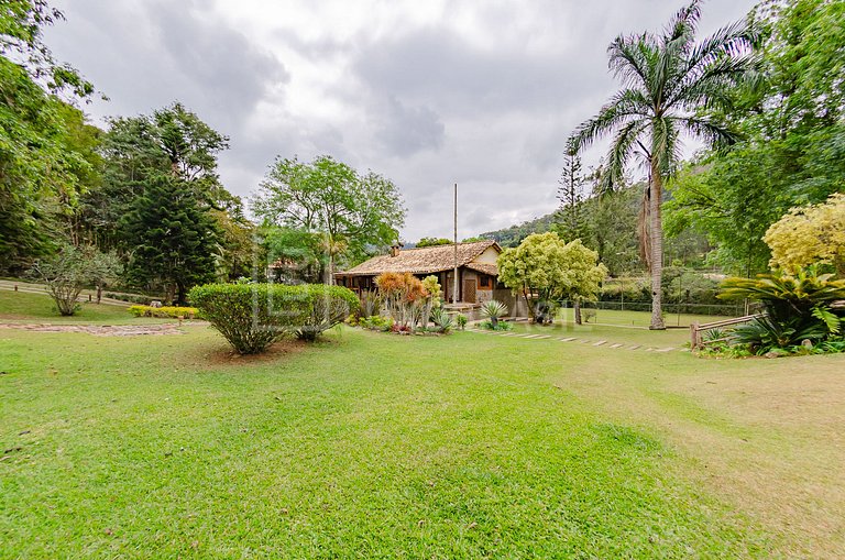 Casa das Videiras – 5 Quartos de Luxo em Petrópolis