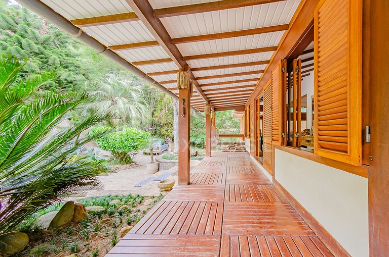 Casa das Videiras – 5 Quartos de Luxo em Petrópolis