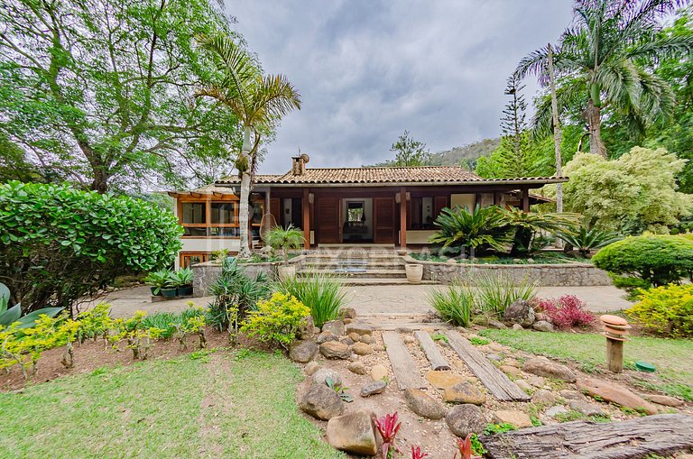 Casa das Videiras – 5 Quartos de Luxo em Petrópolis