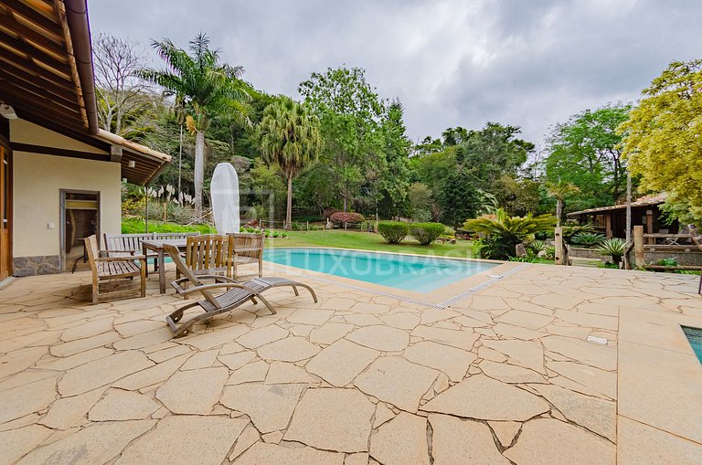 Casa das Videiras – 5 Quartos de Luxo em Petrópolis