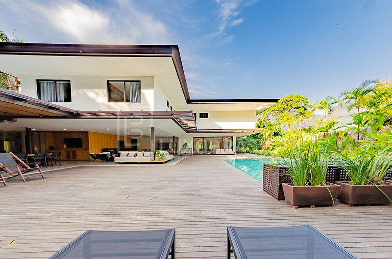 LB #RJ90 Mansión de Ensueño: 5 suites en Reserva Itanhangá