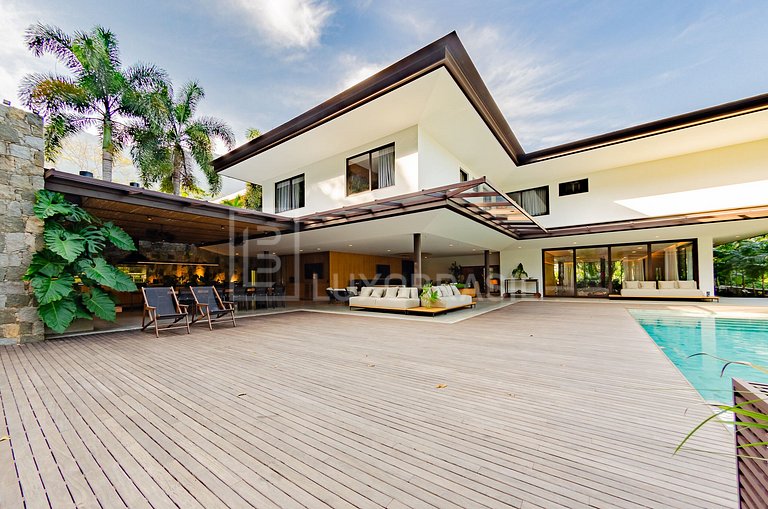 LB #RJ90 Mansión de Ensueño: 5 suites en Reserva Itanhangá