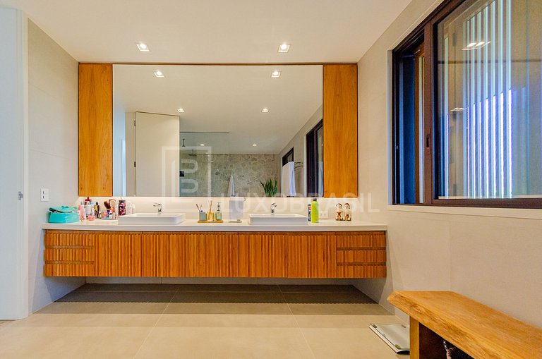 LB #RJ90 Dream Mansion: 5 Suites in Reserva Itanhangá