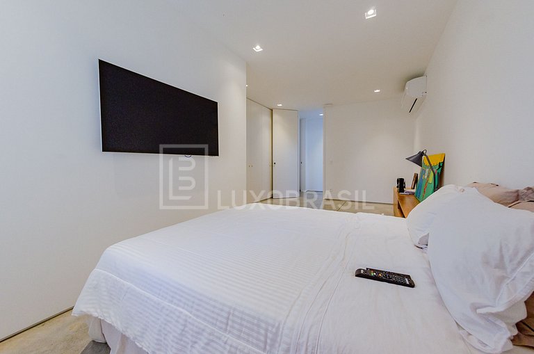 LB #RJ90 Dream Mansion: 5 Suites in Reserva Itanhangá