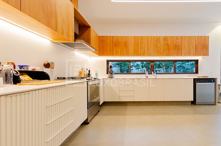 LB #RJ90 Dream Mansion: 5 Suites in Reserva Itanhangá