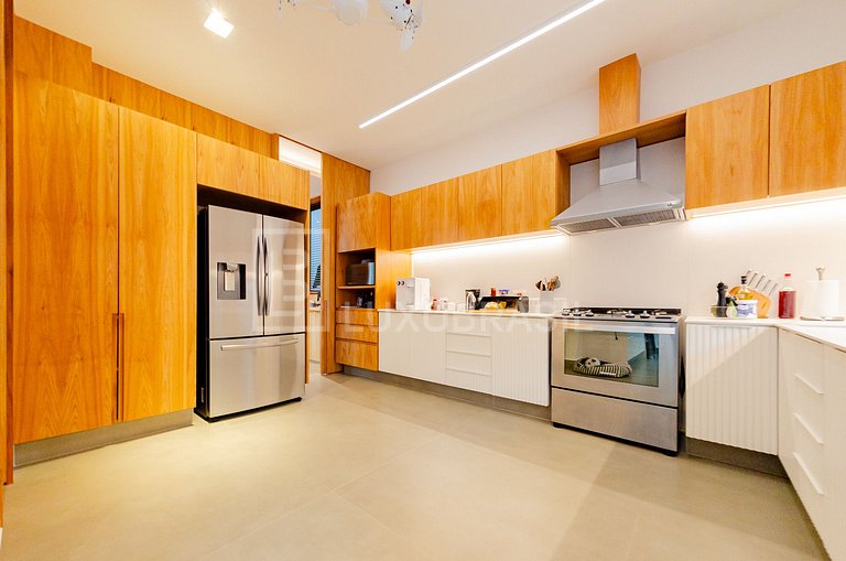 LB #RJ90 Dream Mansion: 5 Suites in Reserva Itanhangá