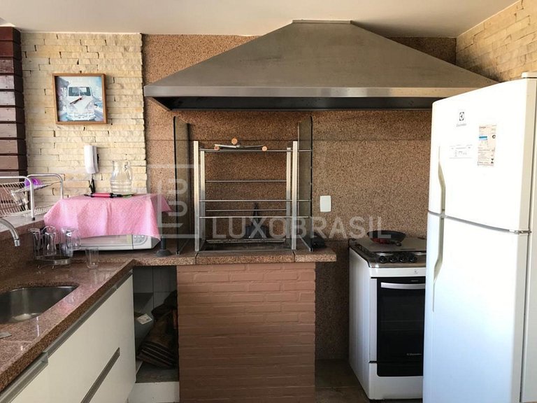 LB – NIT800 7-Bedroom Sea View House for Sale – Camboinhas