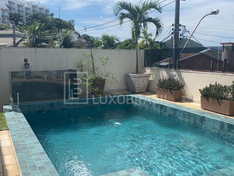 LB – NIT800 7-Bedroom Sea View House for Sale – Camboinhas