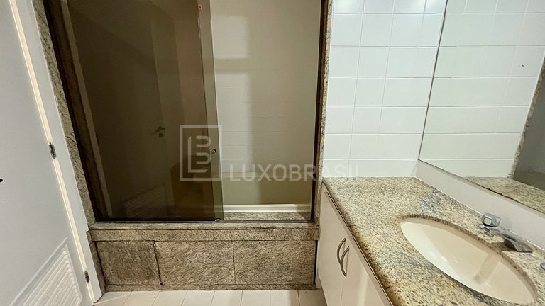 LB - RJ985 Apartamento 4 Quartos no Alfa Barra 3 À Venda - B