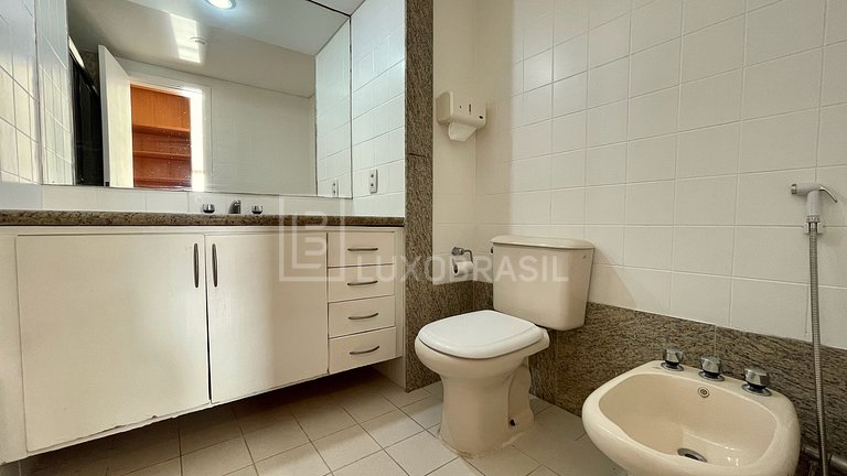 LB - RJ985 Apartamento 4 Quartos no Alfa Barra 3 À Venda - B