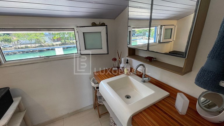 LB - RJ904 Casa con 3 Dormitorios en Praia dos Amores - Barr