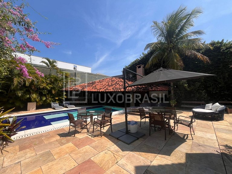 LUXOBRASIL #RJ52 Casa 05 Suites Interlagos de Itaúna Alquile