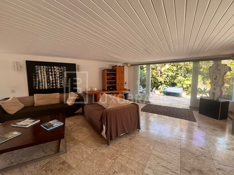 LUXOBRASIL #RJ52 Casa 05 Suites Interlagos de Itaúna Alquile