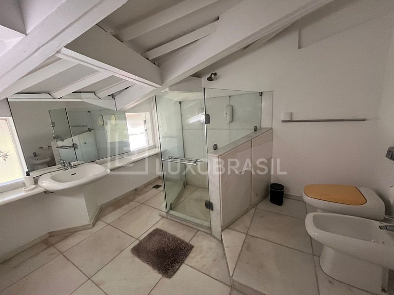 LUXOBRASIL #RJ52 Casa 05 Suites Interlagos de Itaúna Alquile