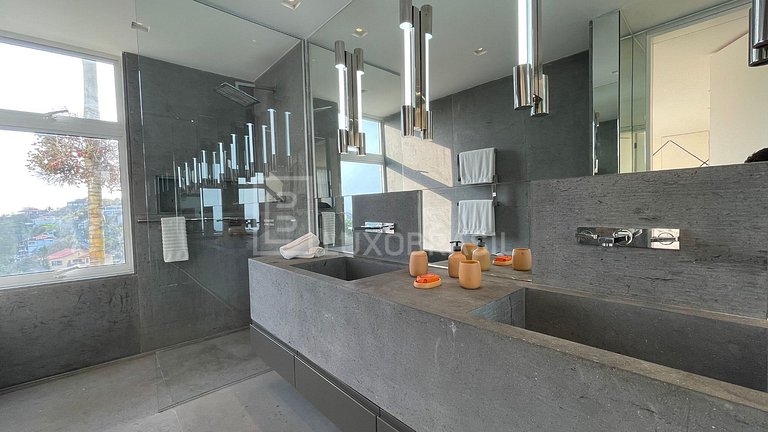 LuxoBrasil #RJ45 House of Dreams Joá Seasonal Rent