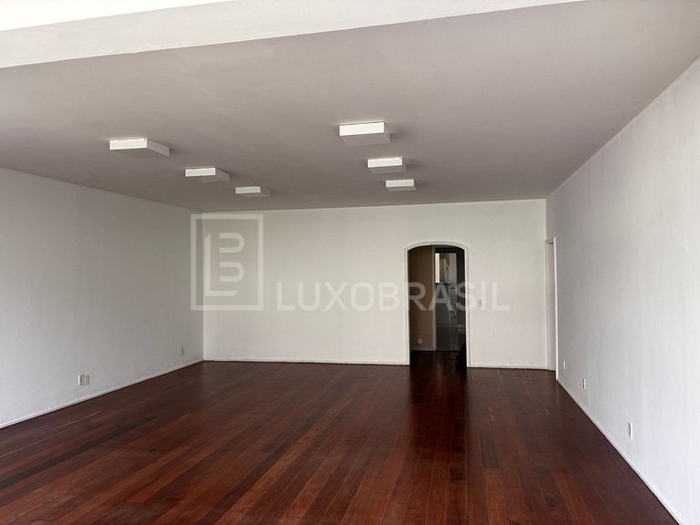 LB - RJ882 Apartamento 04 Quartos e Vista Lateral Mar à Vend