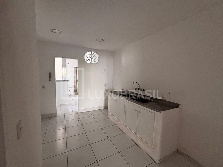 LB - RJ882 Apartamento 04 Quartos e Vista Lateral Mar à Vend