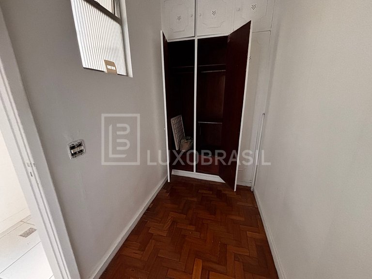 LB - RJ882 Apartamento 04 Quartos e Vista Lateral Mar à Vend