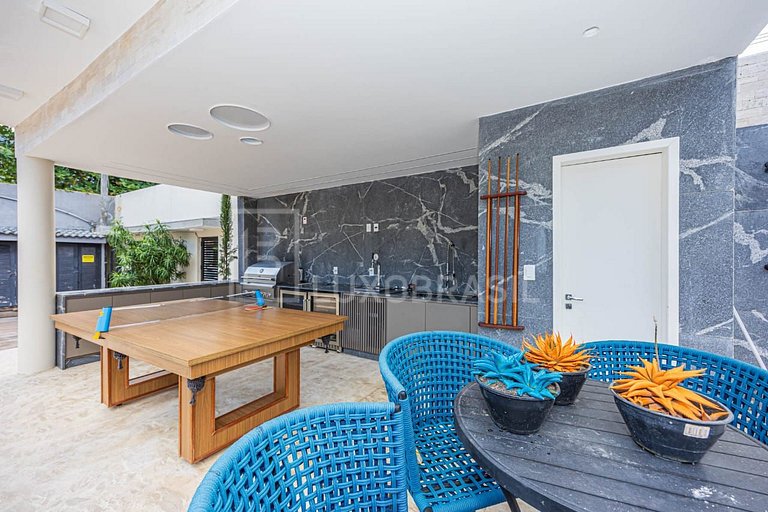 LB - RJ997 | Casa con 4 Suites en Venta en Greenwood Park –