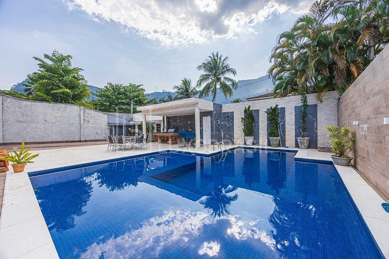 LB - RJ997 | Casa con 4 Suites en Venta en Greenwood Park –